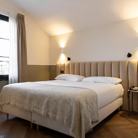 Boutique Indianas 4*