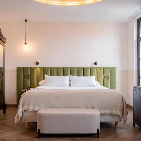 Boutique Indianas Hotel